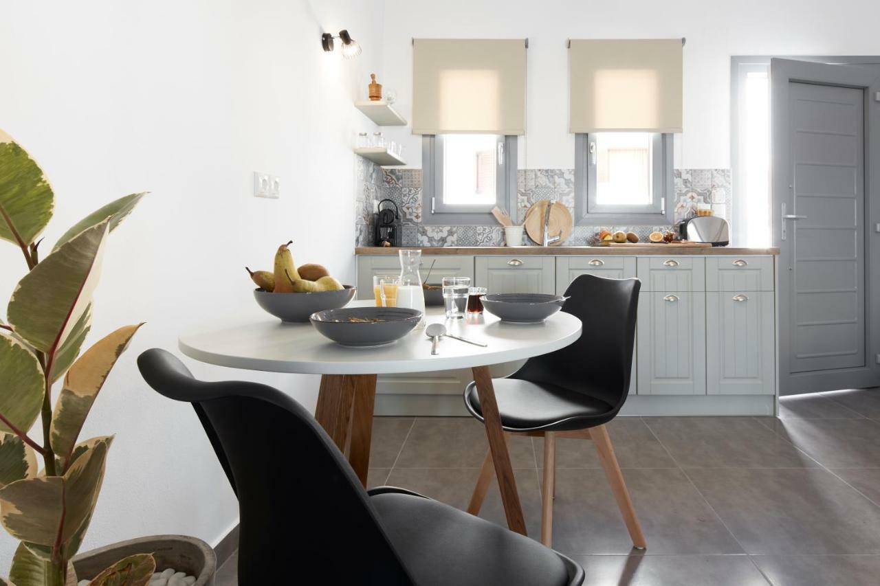 Pnoi Luxury Suites Karterados  Zewnętrze zdjęcie