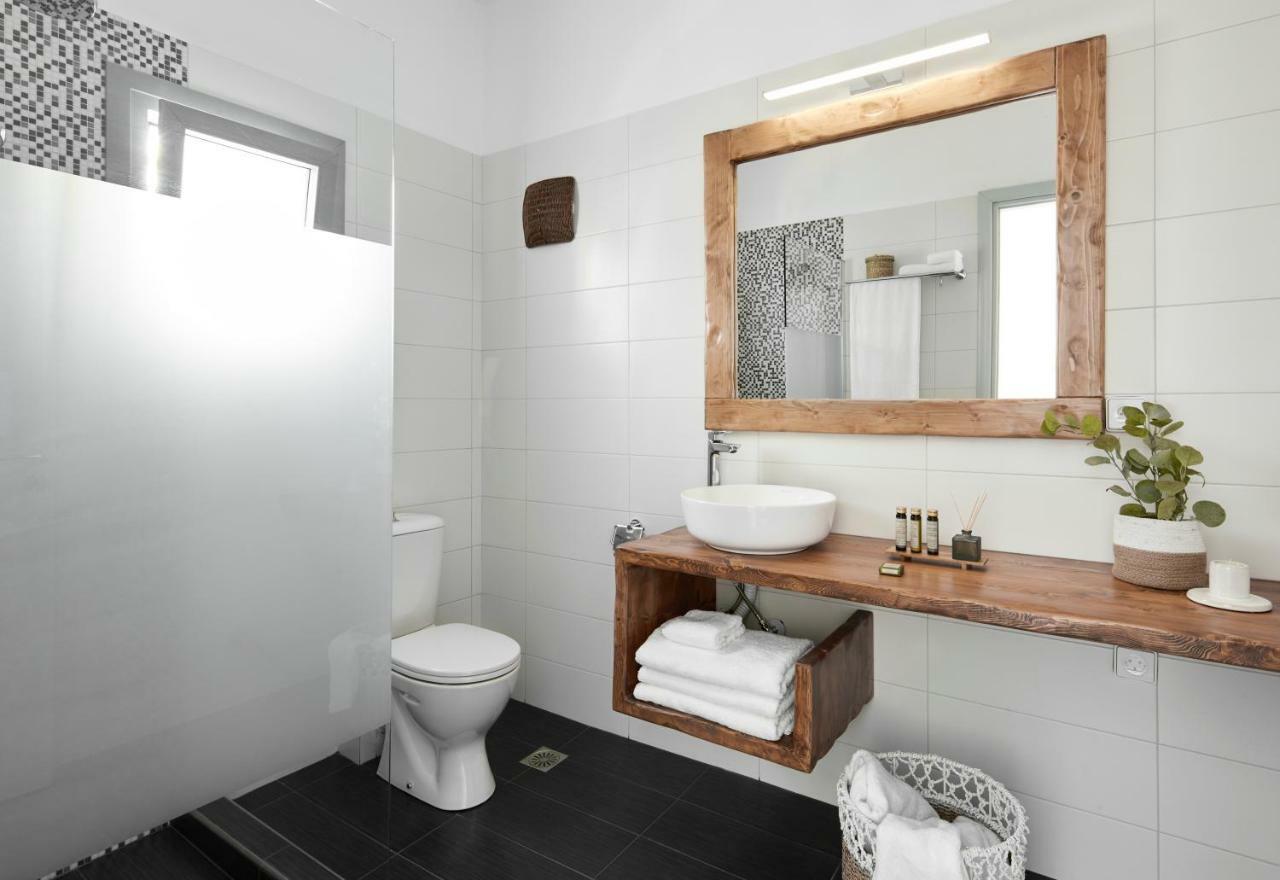Pnoi Luxury Suites Karterados  Zewnętrze zdjęcie
